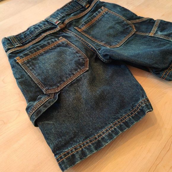 Girls Jean Shorts - Arizona Jeans -  Size 8 Husky - No Fraying. - Picture 3 of 11